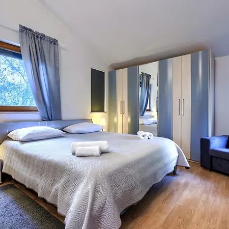 Holiday home Nena By Interhome